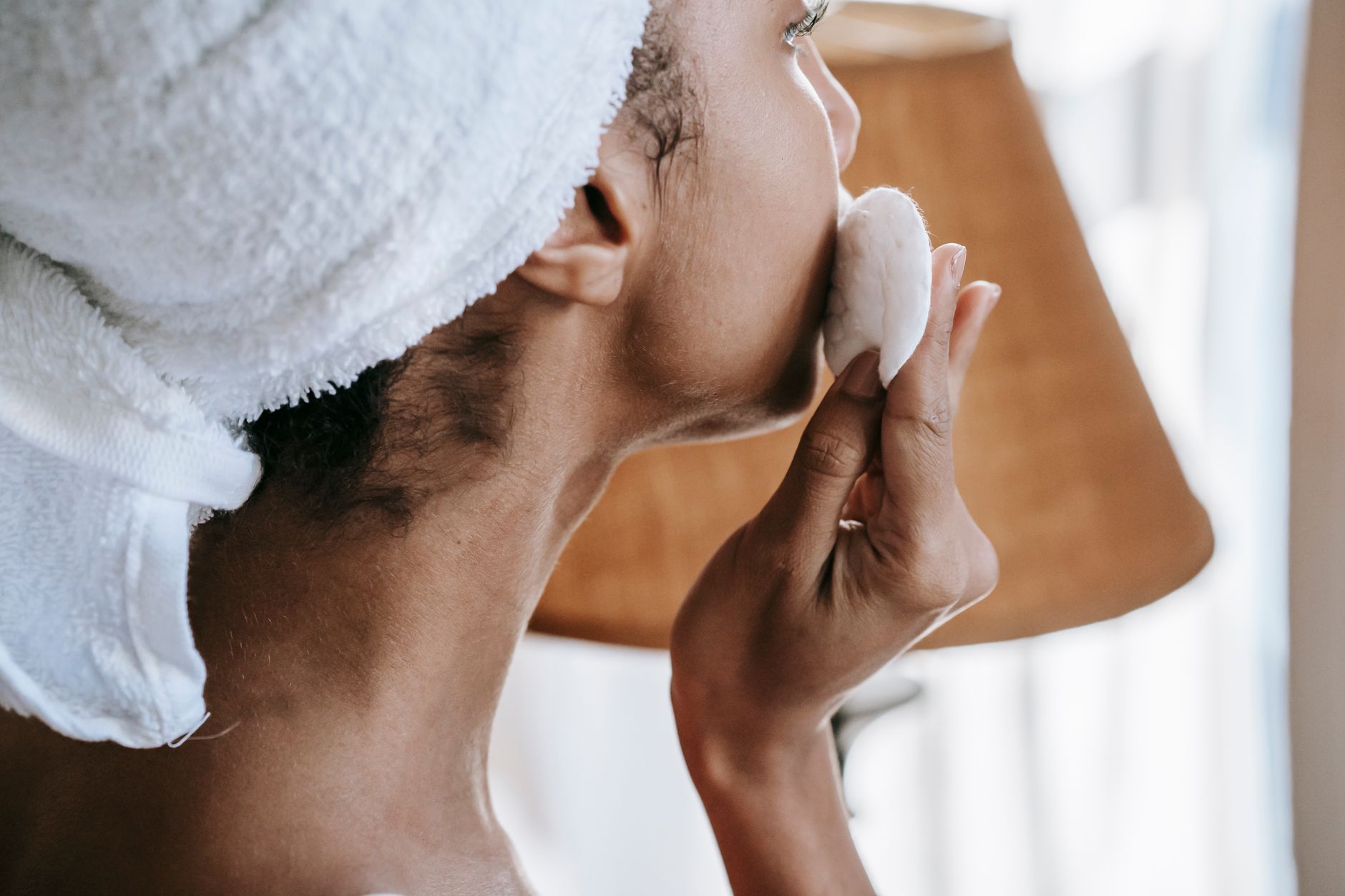 How to Care for Sensitive Skin without Overcomplicating Your Routine? A Calmer Three-Step Approach