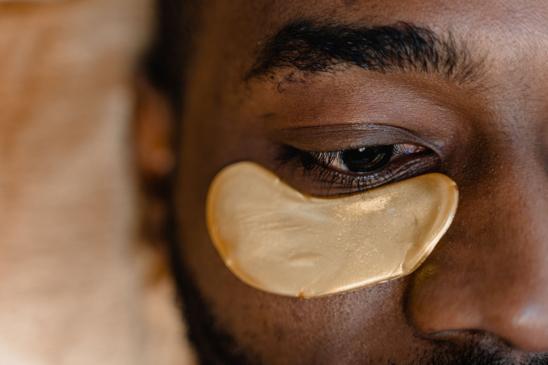 What Causes Dark Circles under the Eyes?? A Closer Look
